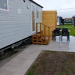 Caravan Aan Zee Arnani