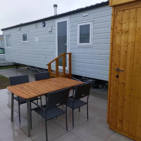 Caravan Aan Zee Arnani * ミデルケルケ
