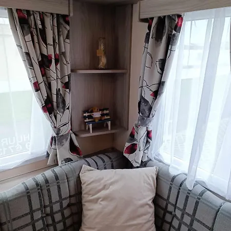 Camping Caravan Aan Zee Arnani *