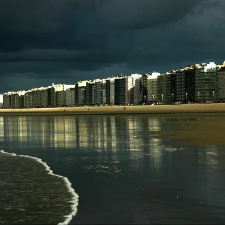キャンプ場 Caravan Aan Zee Arnani ミデルケルケ