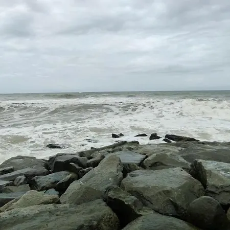 キャンプ場 Caravan Aan Zee Arnani *