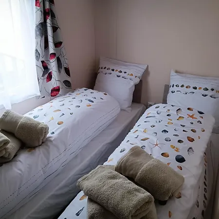 Caravan Aan Zee Arnani *