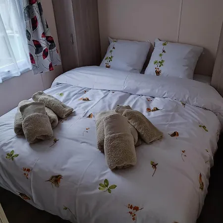 Caravan Aan Zee Arnani キャンプ場 ミデルケルケ